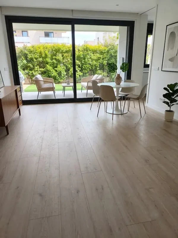 Parquet laminado instalado en vivienda de Vilanova i la Geltrú